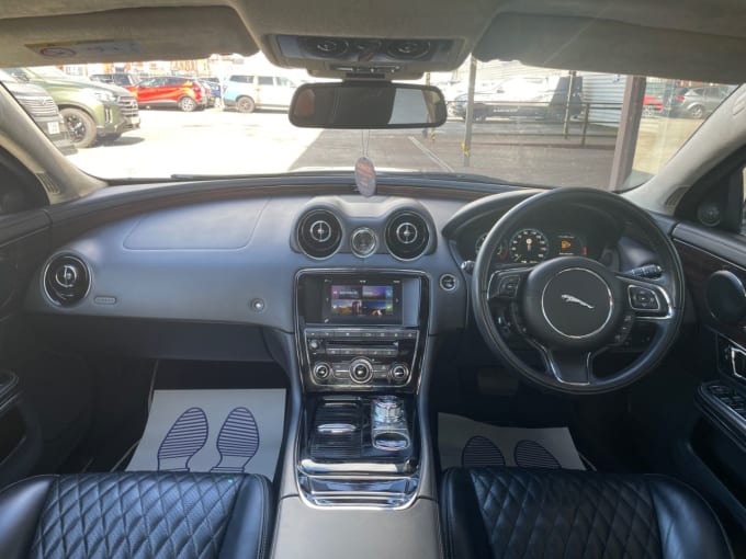 2025 Jaguar Xj