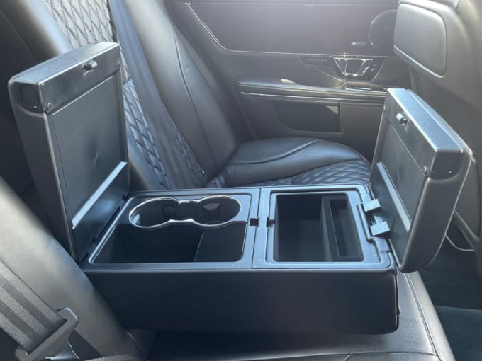 2025 Jaguar Xj
