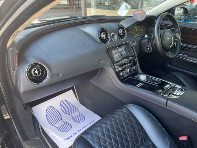 2025 Jaguar Xj