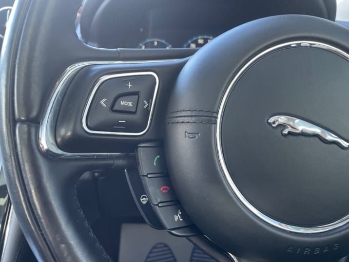 2025 Jaguar Xj