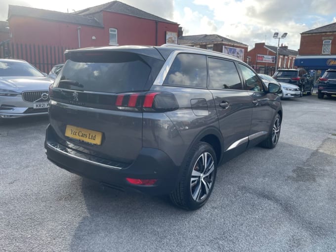 2025 Peugeot 5008