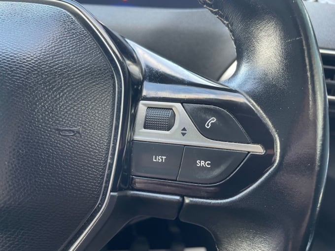 2025 Peugeot 5008