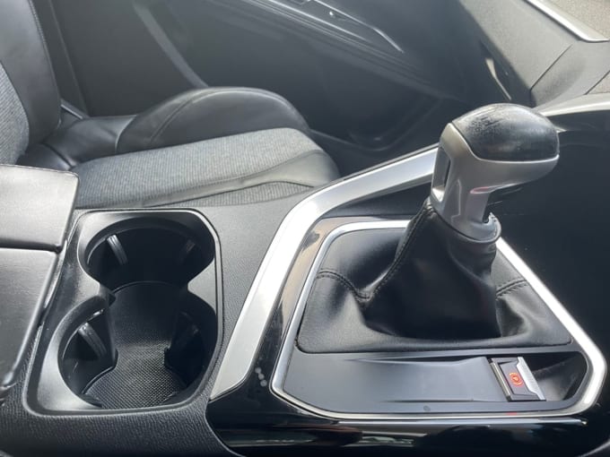 2025 Peugeot 5008