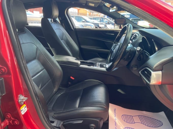 2015 Jaguar Xe