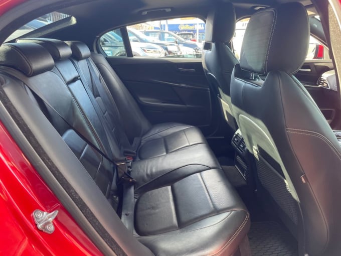 2015 Jaguar Xe