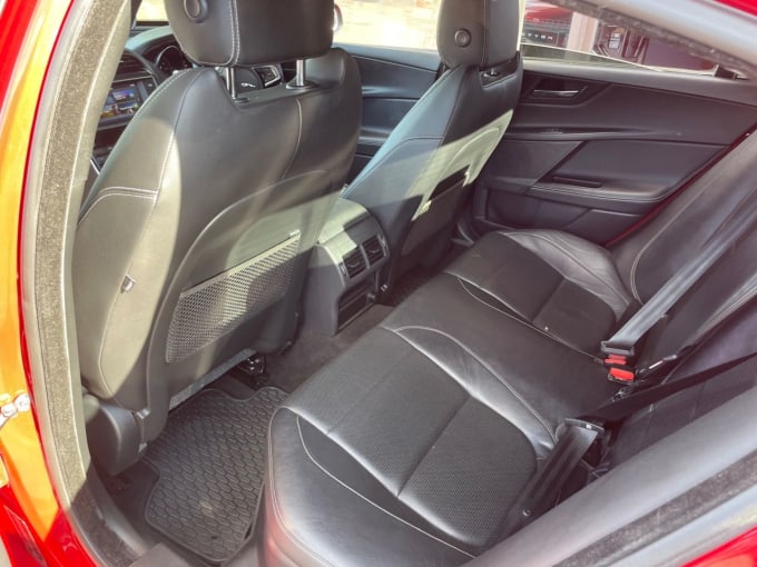 2015 Jaguar Xe
