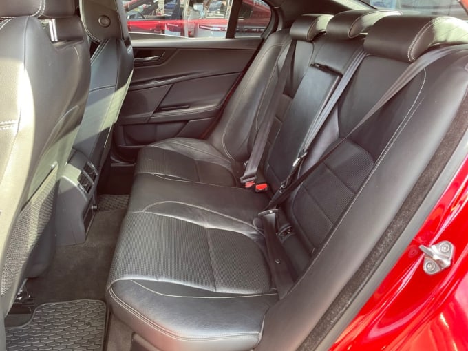 2015 Jaguar Xe