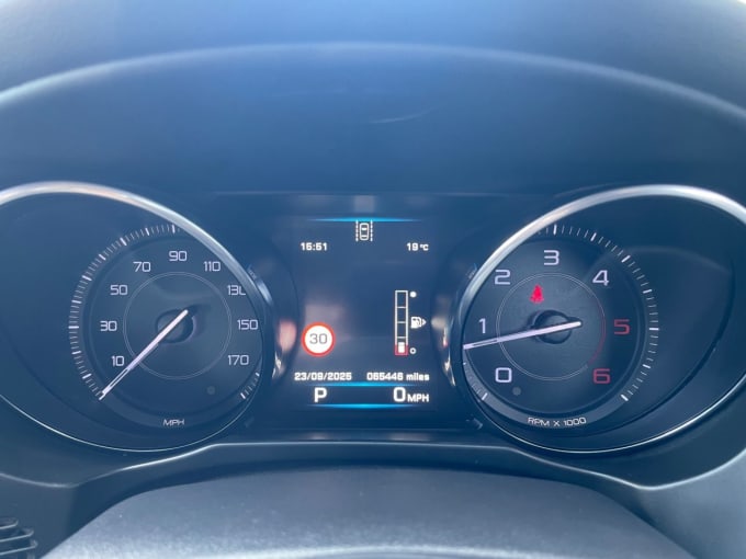 2015 Jaguar Xe