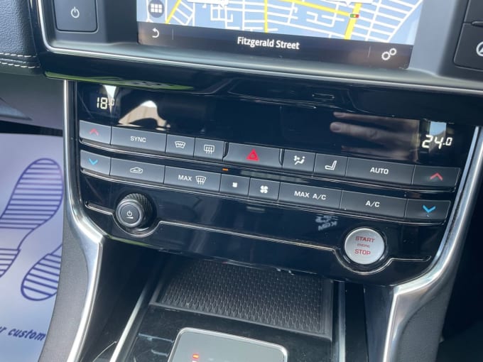 2015 Jaguar Xe