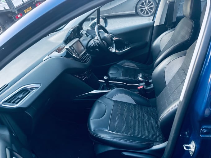 2025 Peugeot 2008 Allure