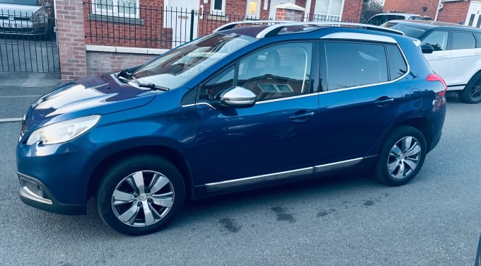 2025 Peugeot 2008 Allure
