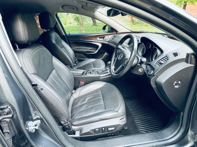 2025 Vauxhall Insignia