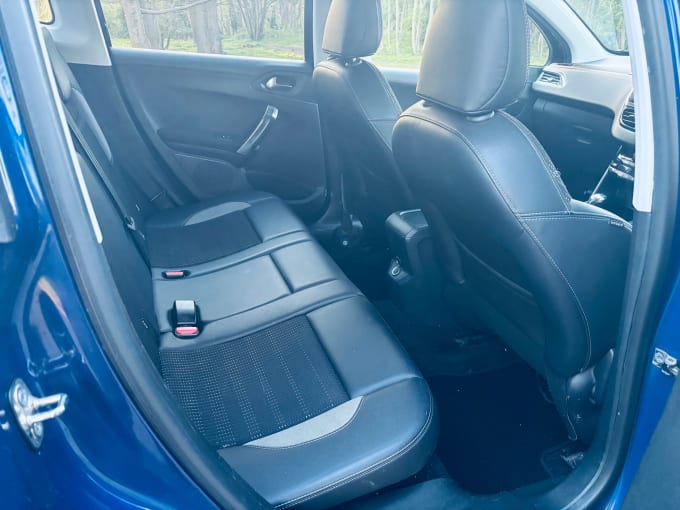 2025 Peugeot 2008 Allure