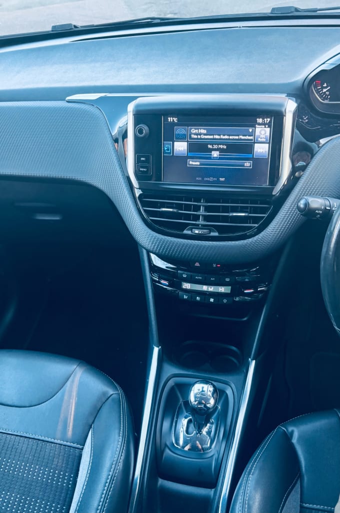 2025 Peugeot 2008 Allure