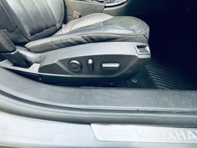 2025 Vauxhall Insignia