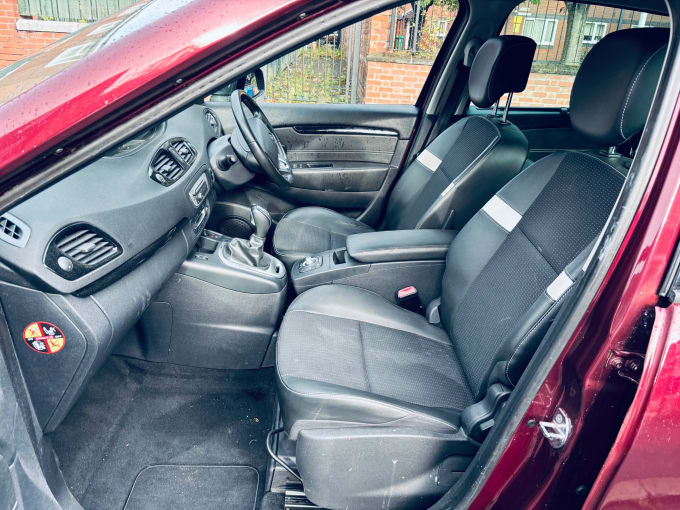2025 Renault Scenic