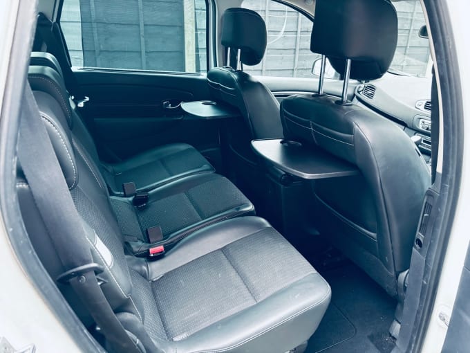 2025 Renault Scenic