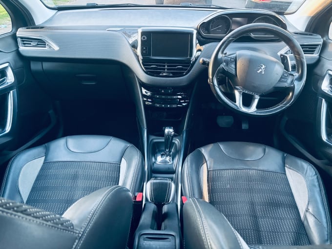 2025 Peugeot 2008 Allure