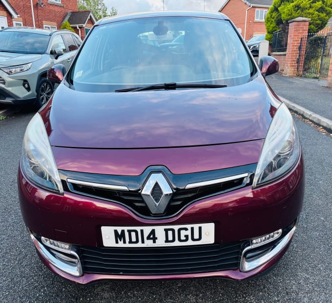 2025 Renault Scenic
