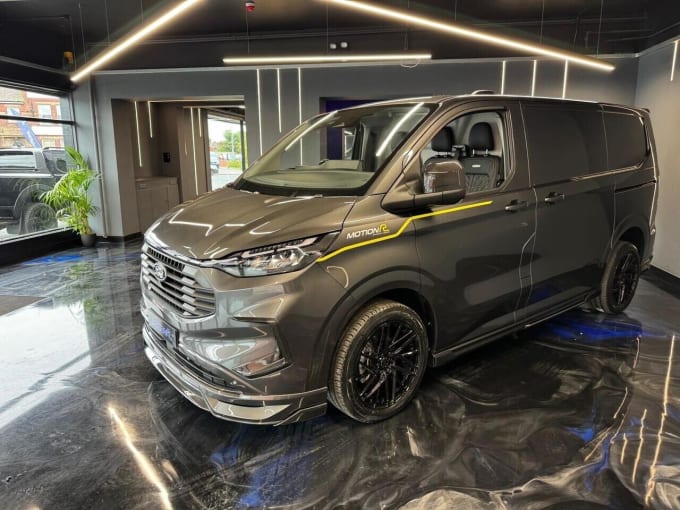 2025 Ford Transit Custom