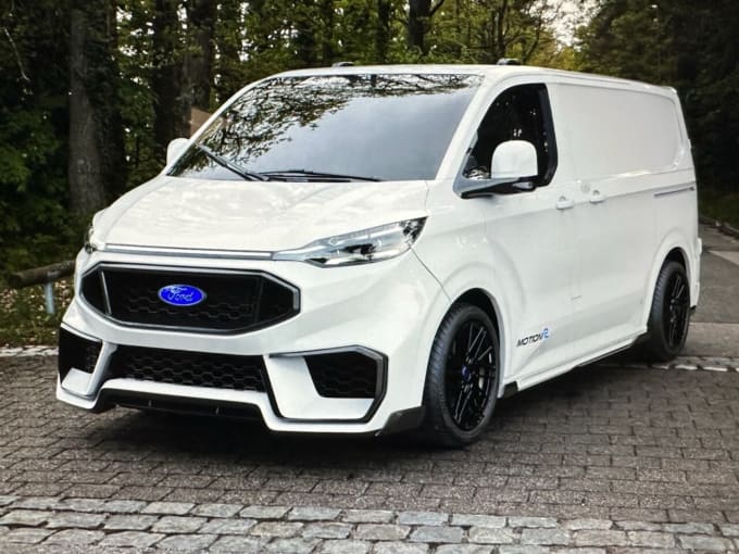 2025 Ford Transit Custom