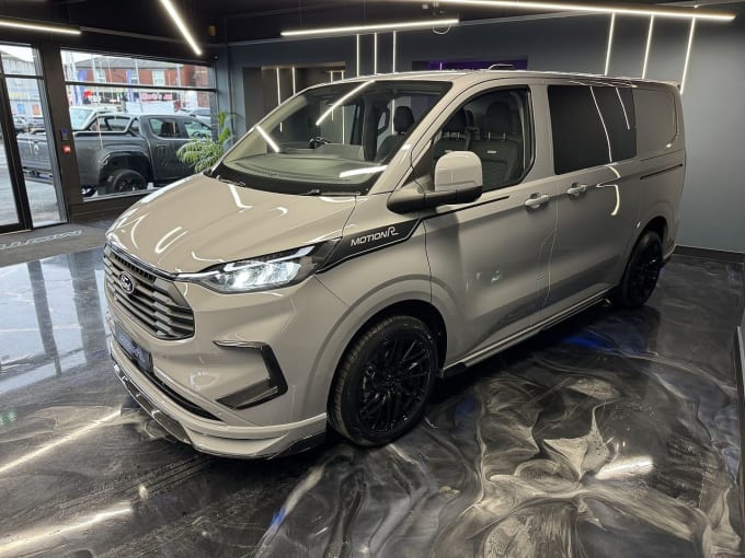 2025 Ford Transit Custom