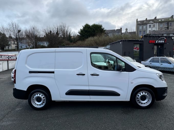 2025 Vauxhall Combo