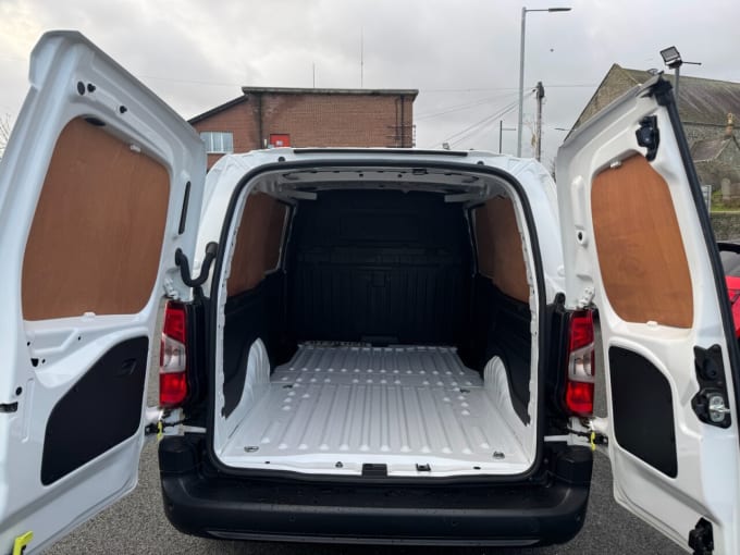 2025 Vauxhall Combo