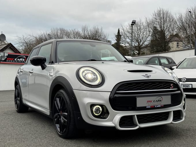 2025 Mini Hatch