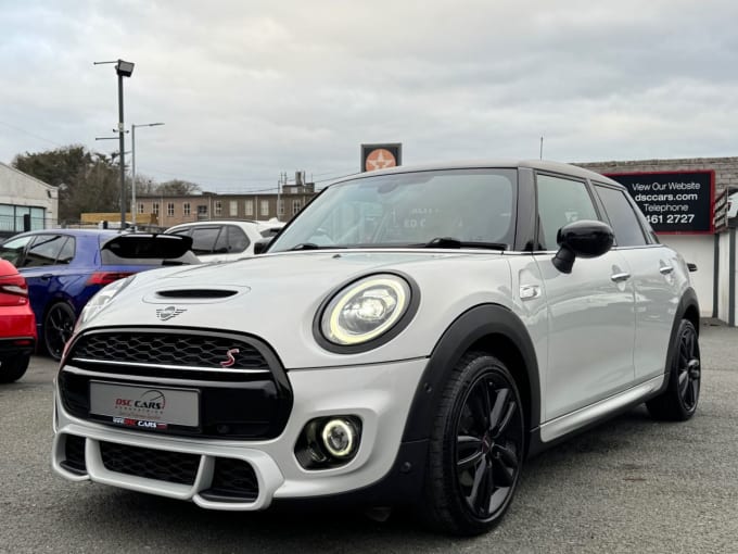 2025 Mini Hatch
