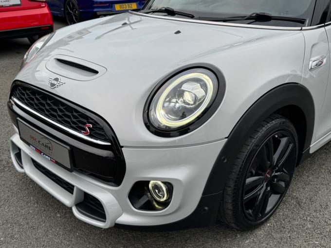 2025 Mini Hatch
