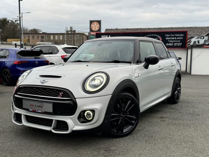 2025 Mini Hatch