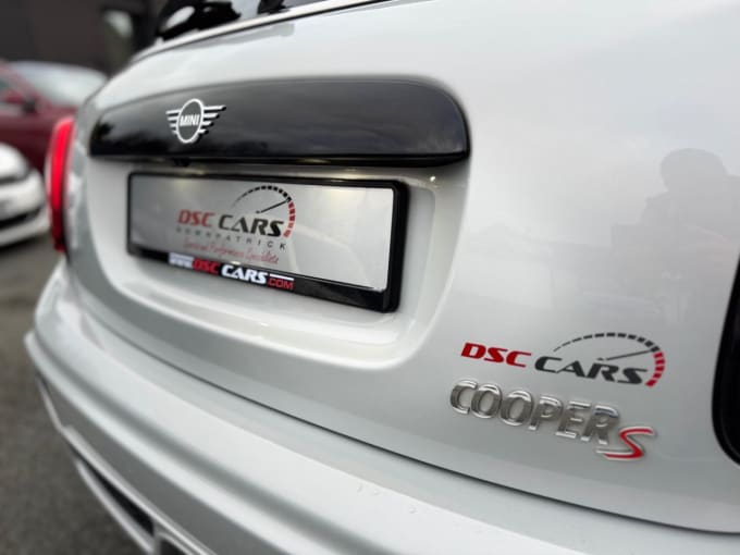 2025 Mini Hatch
