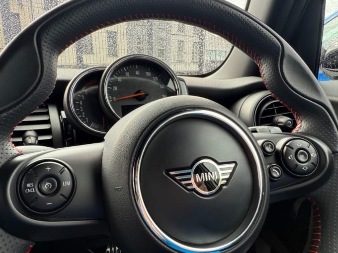 2025 Mini Hatch