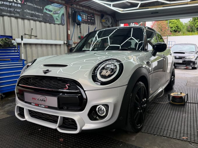 2025 Mini Hatch