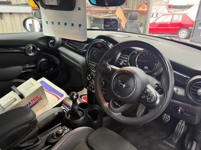 2025 Mini Hatch