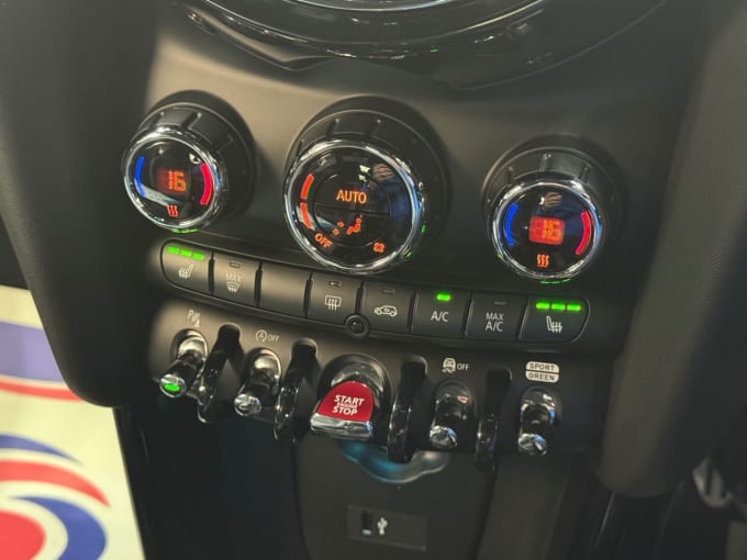 2025 Mini Hatch