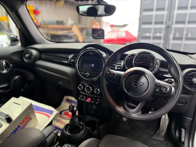 2025 Mini Hatch