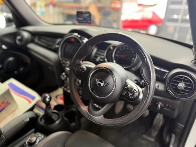 2025 Mini Hatch