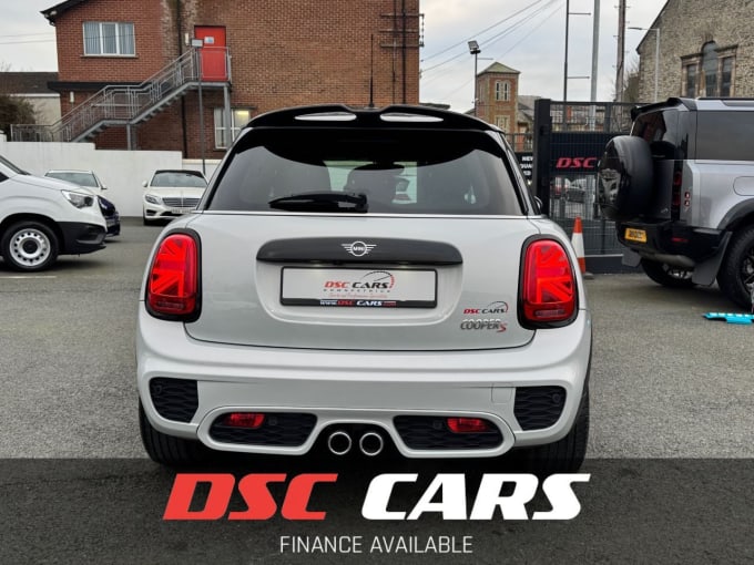 2025 Mini Hatch
