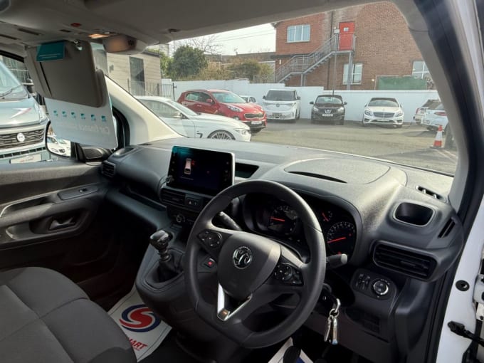 2025 Vauxhall Combo