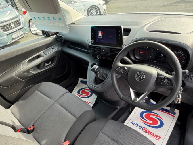 2025 Vauxhall Combo