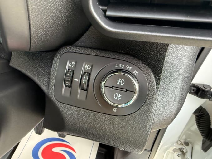 2025 Vauxhall Combo
