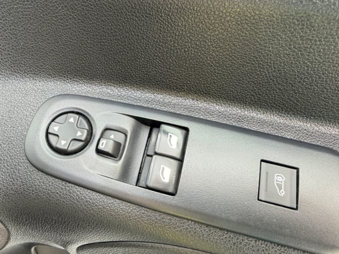 2025 Vauxhall Combo