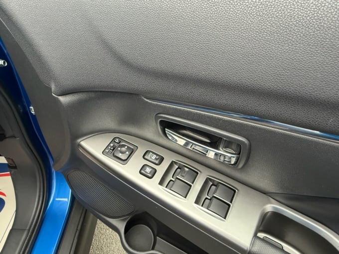 2025 Mitsubishi Asx