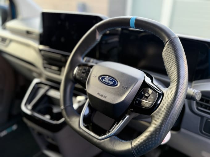 2025 Ford Transit Custom