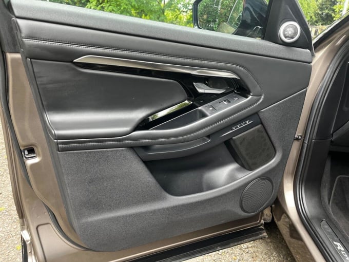 2025 Land Rover Range Rover Evoque