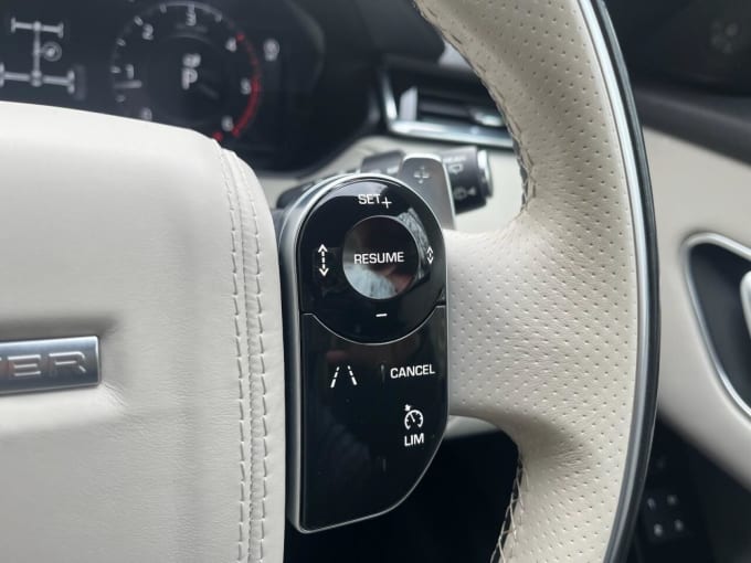 2025 Land Rover Range Rover Velar