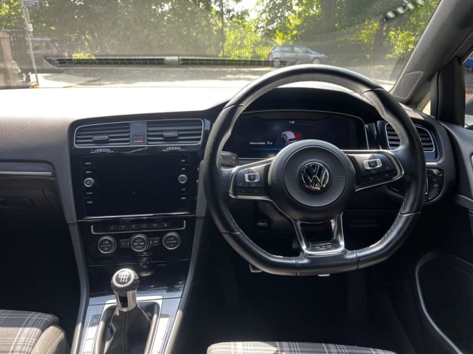 2025 Volkswagen Golf