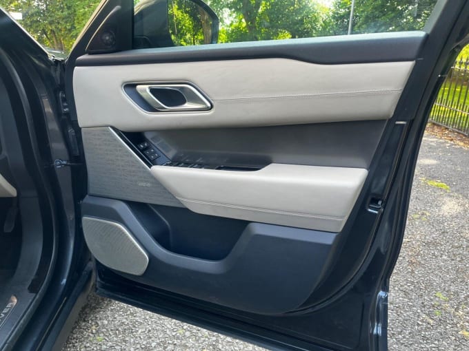 2025 Land Rover Range Rover Velar